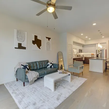 Houston Luxury Apartment With Comp Breakfast